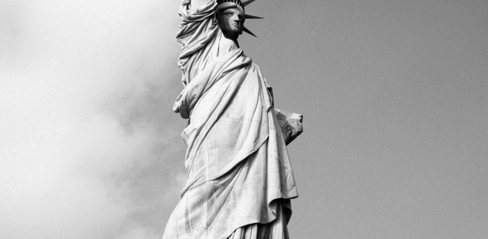 绑卡微信号买卖：看点图片app详情下载教程